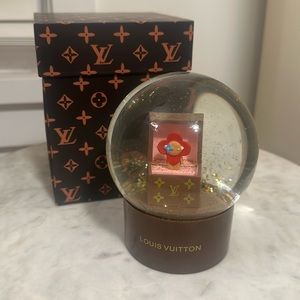 Louis Vuitton Vivienne Snow Globe